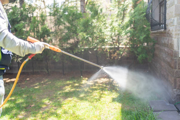 Best Commercial Pest Control Services  in Eau Claire, WI